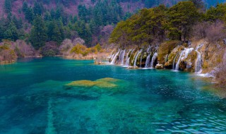 八月底去哪旅游好（八月底去哪里旅游）